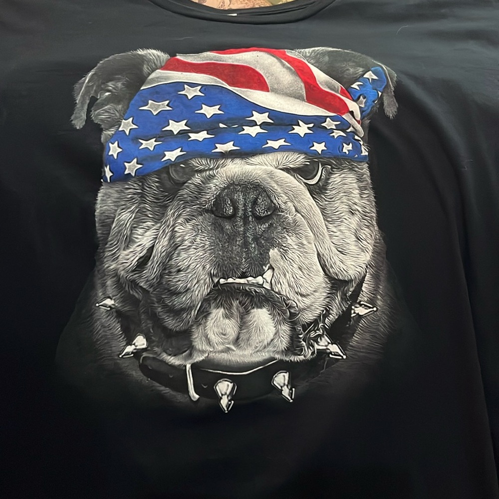 Bulldog with American flag head rag 3XL